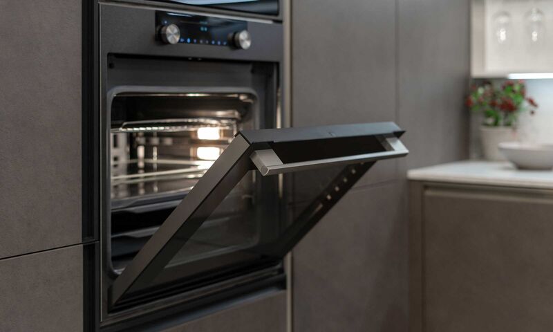 Four encastrable moderne